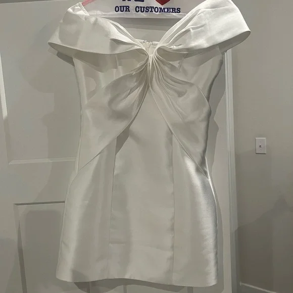 Espousal Dress in Ivory by Elliatt - Picture 2 of 3